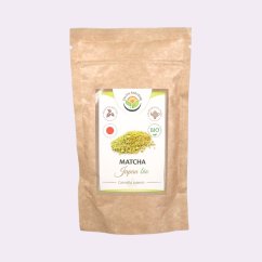 Japonská Matcha ~ mletý zelený čaj ~ čistá produktová fotografie