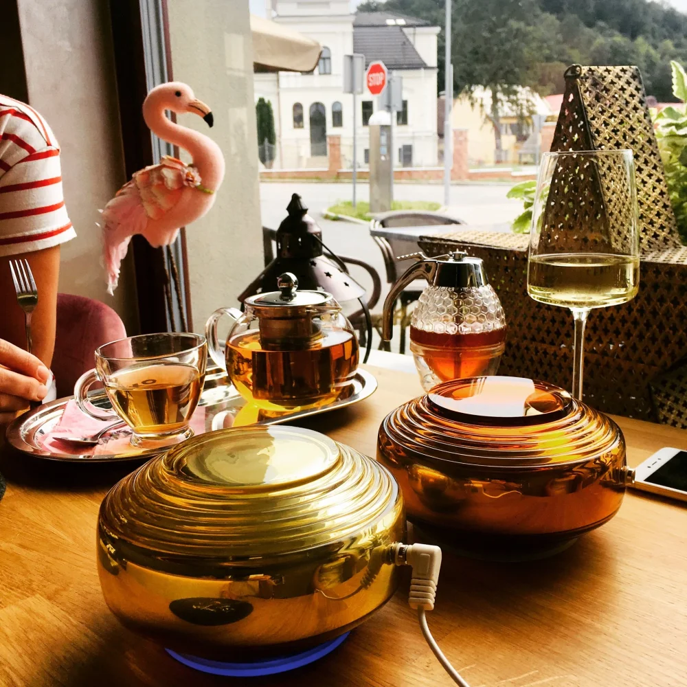 Osobní výběr Somavedicu na schůzce v kavárně